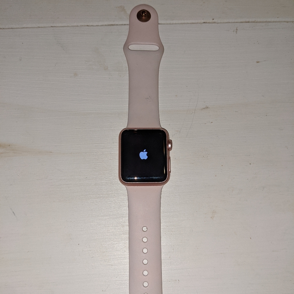 Rose Gold Applewatch 1st Generation